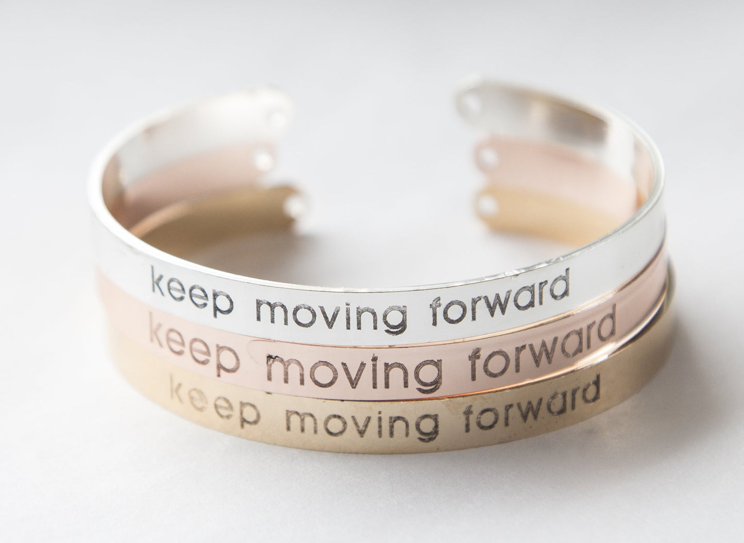 Keep Moving Forward - armband